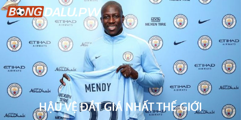 Hậu vệ đắt giá nhất thế giới